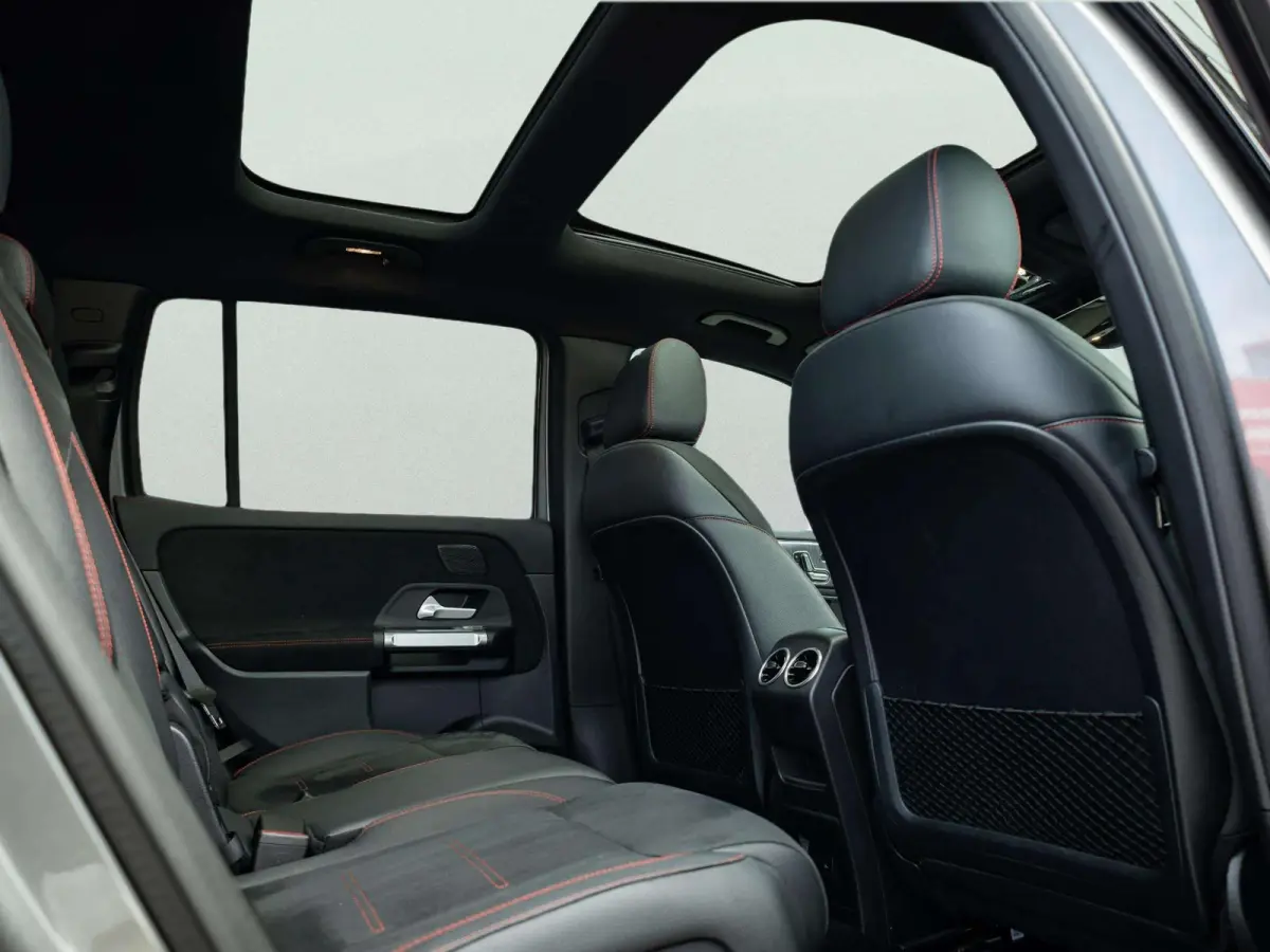 300 4MATIC AMG Line 7p. 67 kWh | Panorama dak