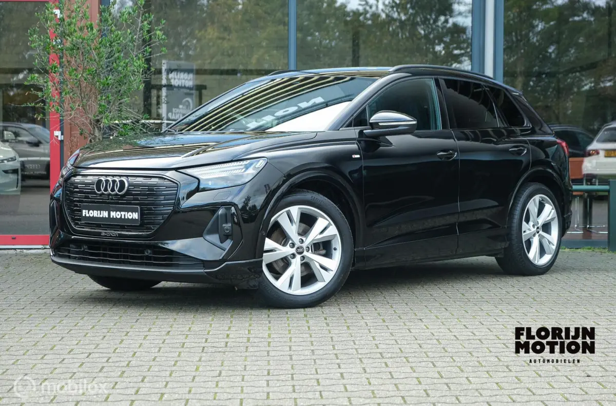 35 Advanced edition S-line 55 kWh | Stoelverwarming | ACC | 20 Inch | Trekhaak | LED | Led matrix | Camera | Sportstoelen