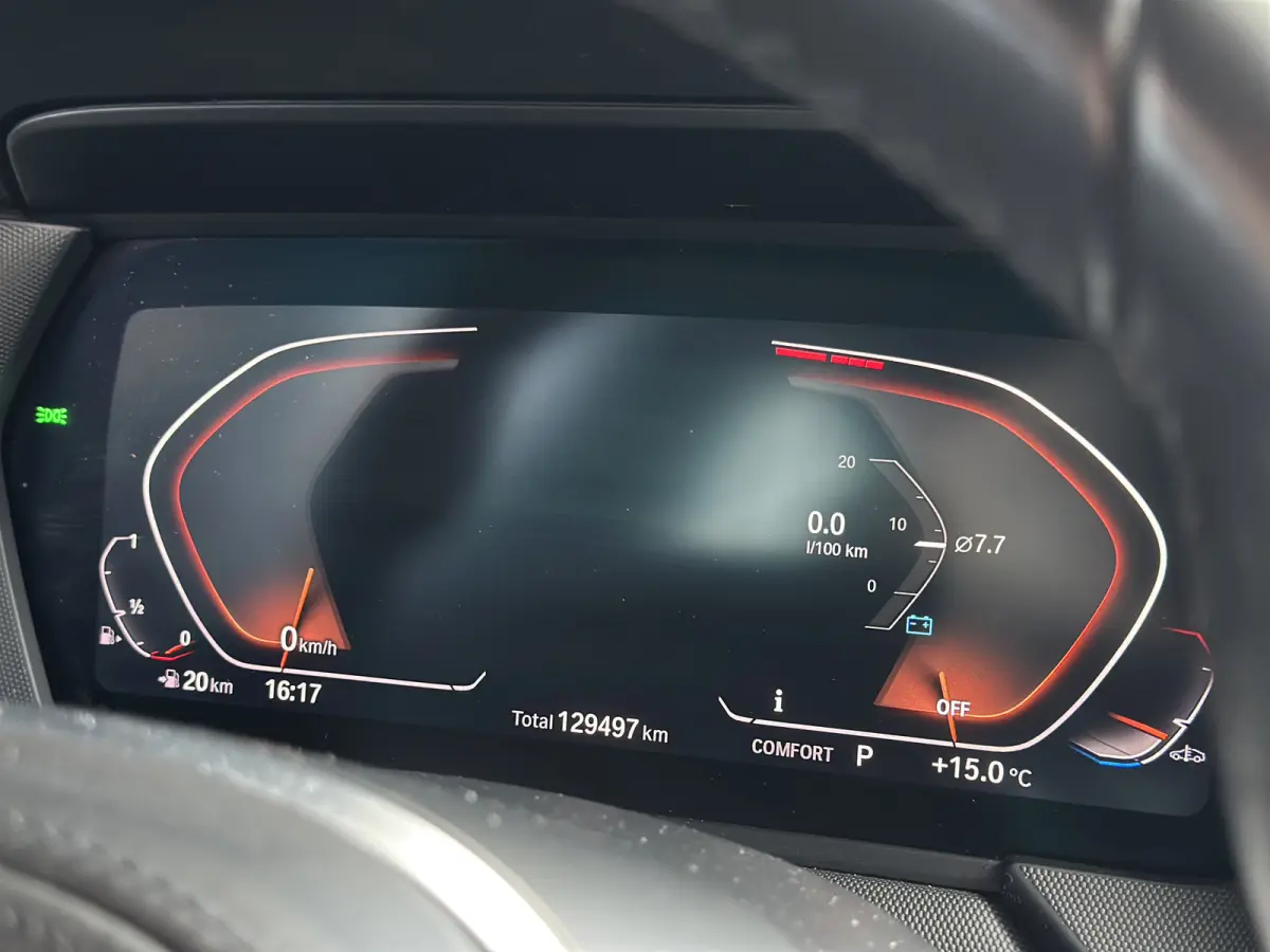 118i AUT M-SPORT | PANODAK | M-Seat | Alcantara | NL-Auto | LED |