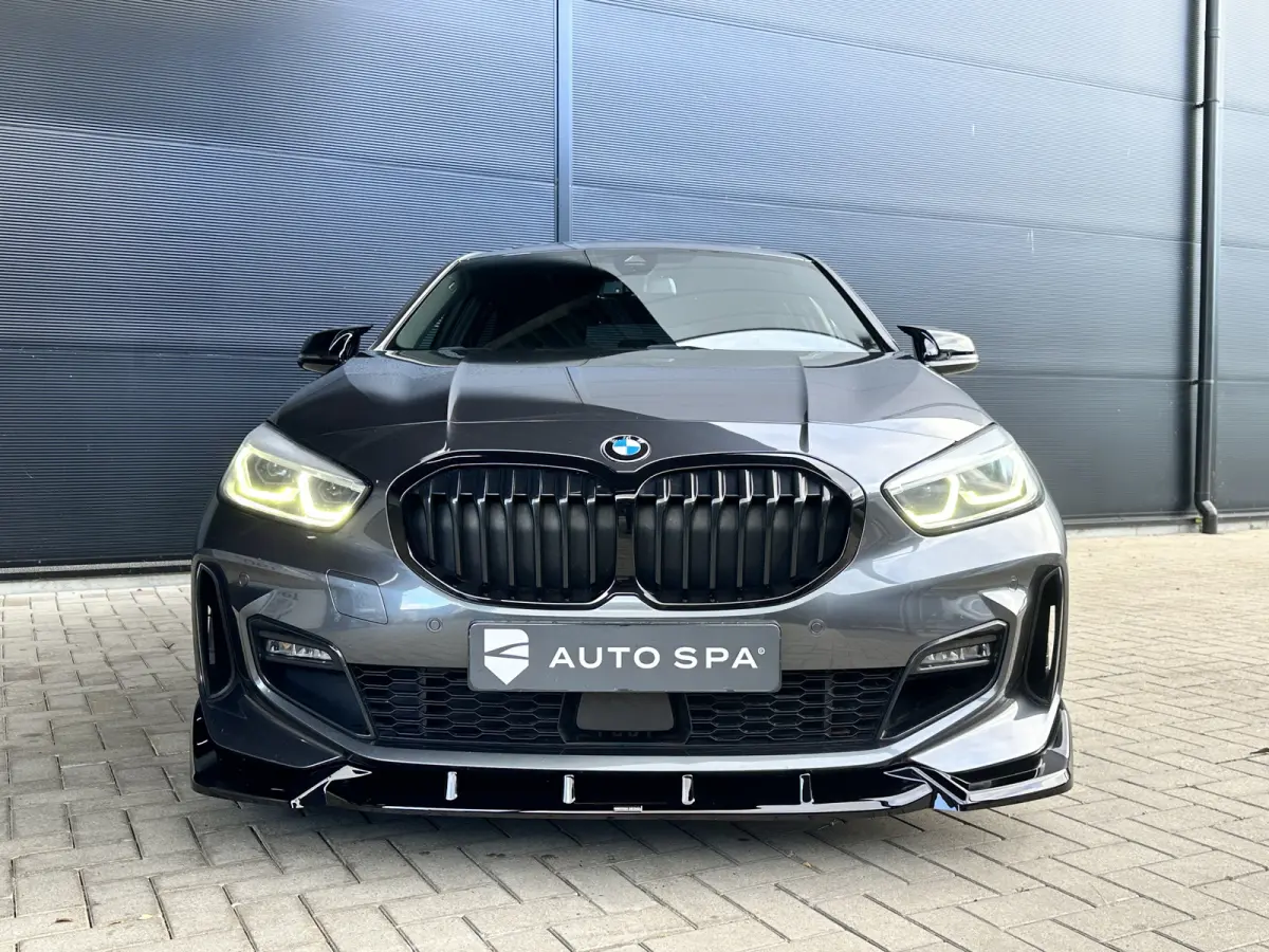 118i AUT M-SPORT | PANODAK | M-Seat | Alcantara | NL-Auto | LED |