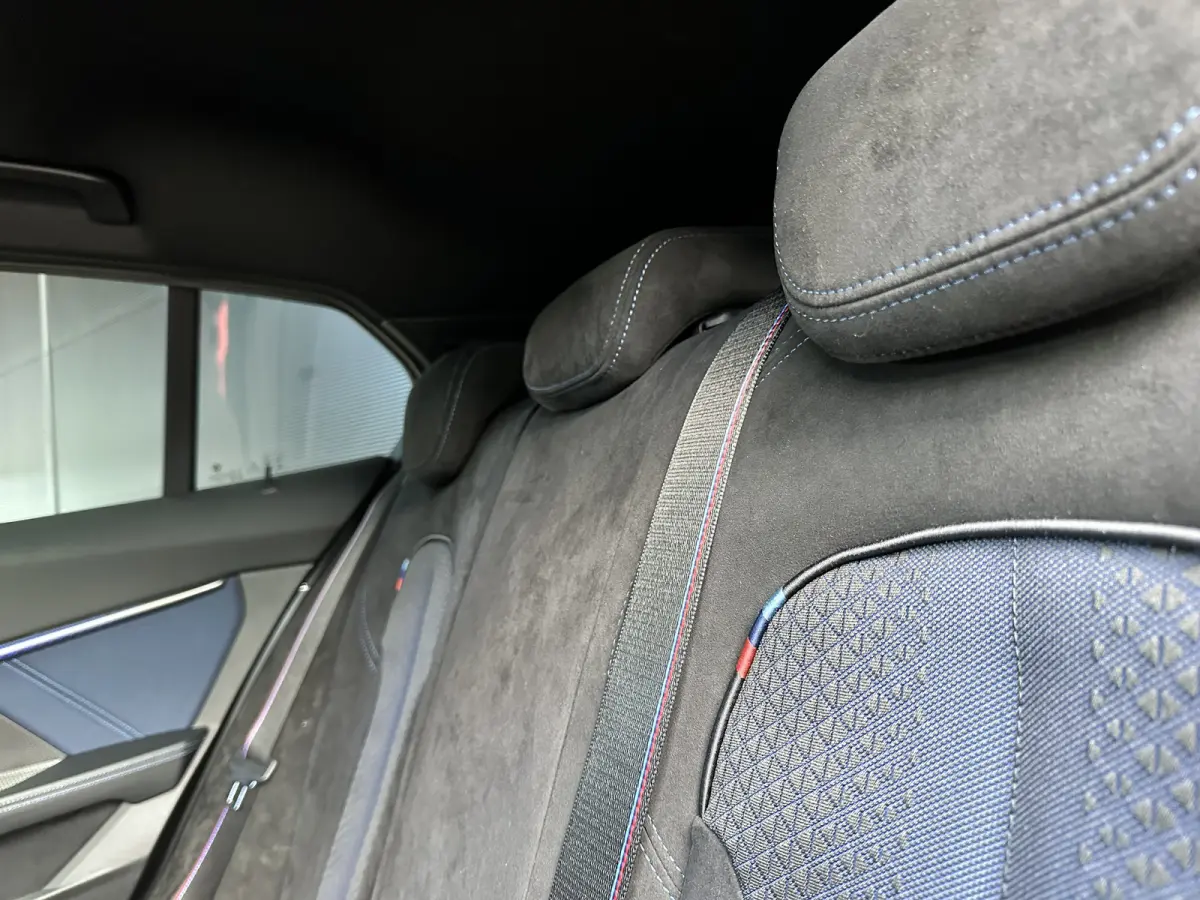 118i AUT M-SPORT | PANODAK | M-Seat | Alcantara | NL-Auto | LED |