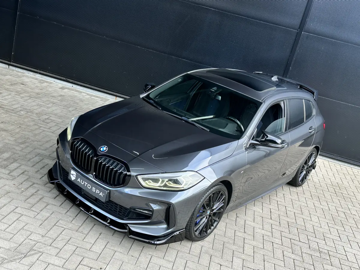 118i AUT M-SPORT | PANODAK | M-Seat | Alcantara | NL-Auto | LED |