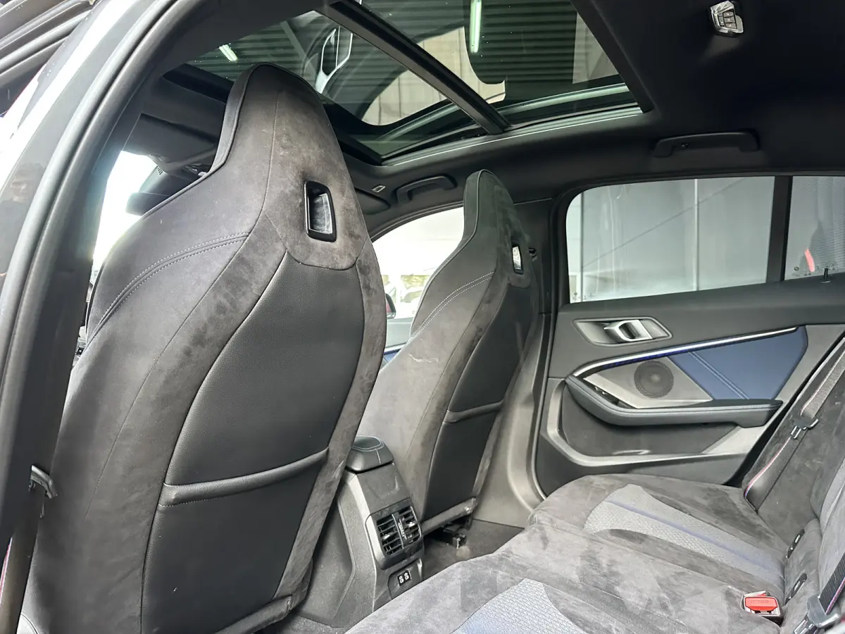 118i AUT M-SPORT | PANODAK | M-Seat | Alcantara | NL-Auto | LED |