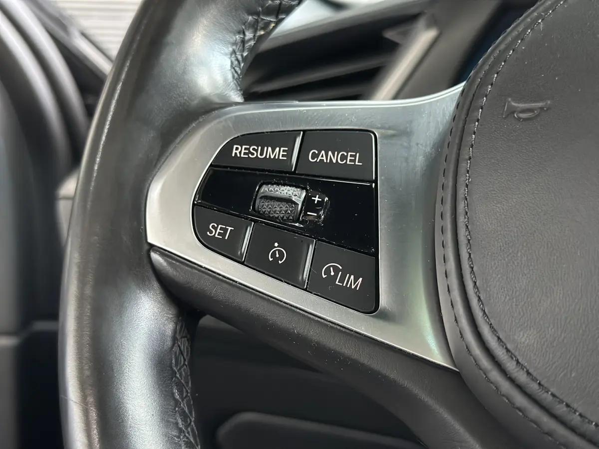 118i AUT M-SPORT | PANODAK | M-Seat | Alcantara | NL-Auto | LED |