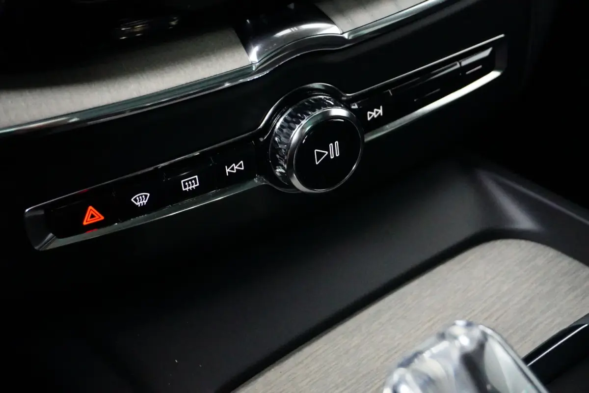 T8 Inscription | Pano | Harman Kardon | Normale Cruise Control!! | Trekhaak |