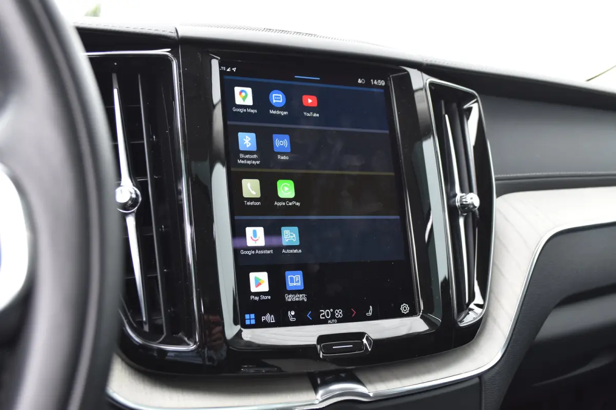 T8 Inscription | Pano | Harman Kardon | Normale Cruise Control!! | Trekhaak |