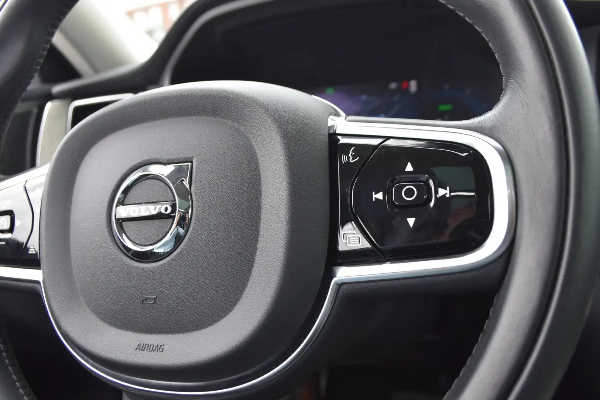 T8 Inscription | Pano | Harman Kardon | Normale Cruise Control!! | Trekhaak |