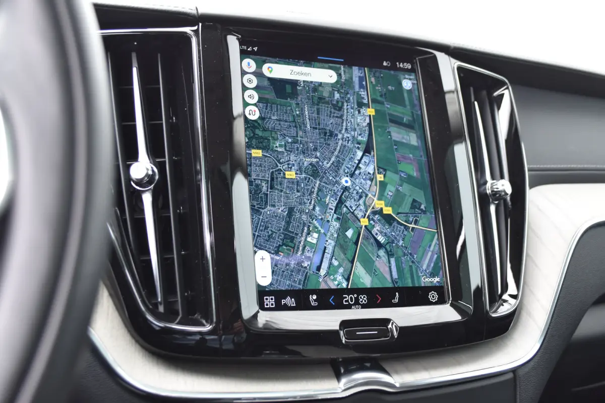 T8 Inscription | Pano | Harman Kardon | Normale Cruise Control!! | Trekhaak |