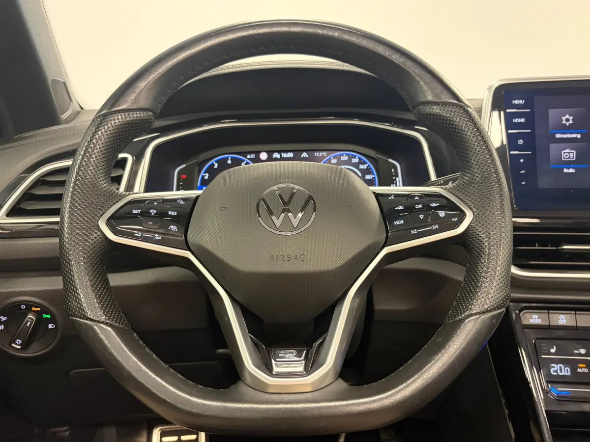 1.5 TSI R-Line*Winterpakket*Apple/ Anroid*PDC*LED*Navi*Camera*