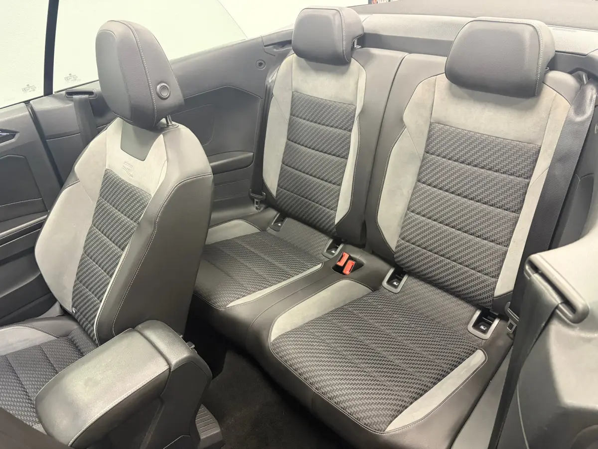 1.5 TSI R-Line*Winterpakket*Apple/ Anroid*PDC*LED*Navi*Camera*