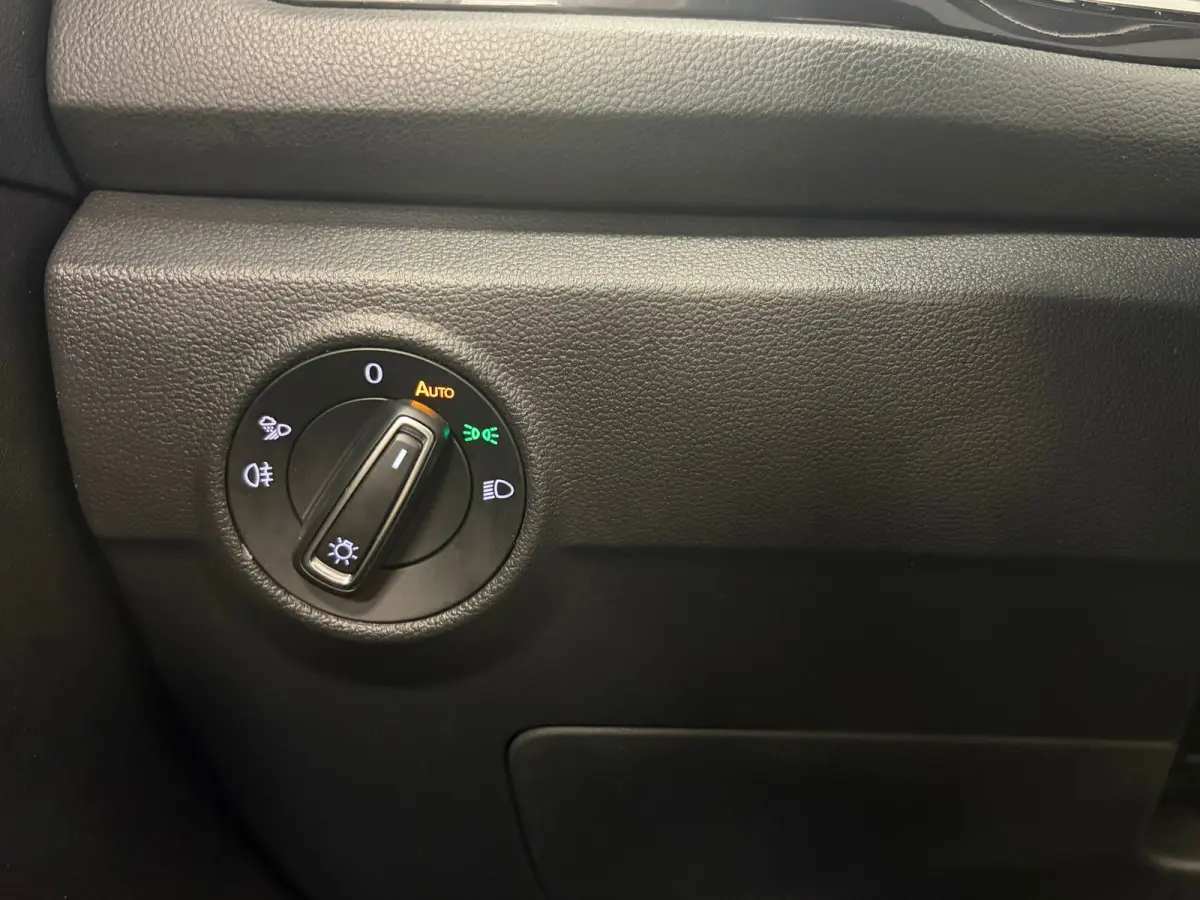 1.5 TSI R-Line*Winterpakket*Apple/ Anroid*PDC*LED*Navi*Camera*