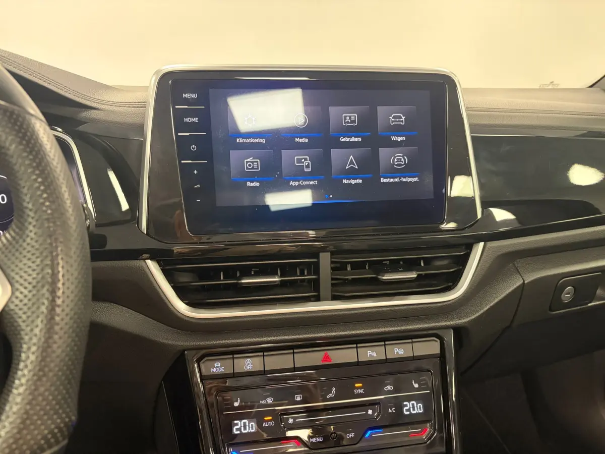 1.5 TSI R-Line*Winterpakket*Apple/ Anroid*PDC*LED*Navi*Camera*