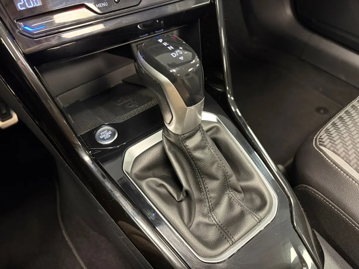 1.5 TSI R-Line*Winterpakket*Apple/ Anroid*PDC*LED*Navi*Camera*