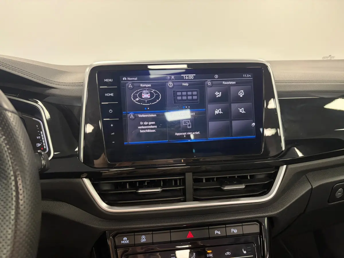 1.5 TSI R-Line*Winterpakket*Apple/ Anroid*PDC*LED*Navi*Camera*