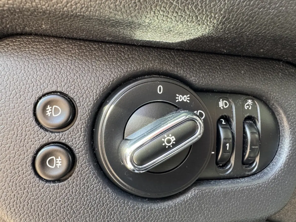 1.5 Cooper Business Edition | HUD | Cruise | Climate