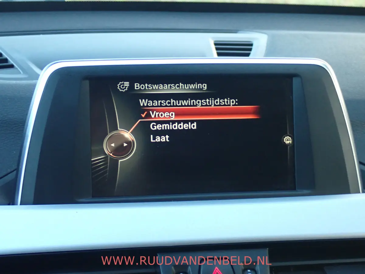 sDrive18i AUTOMAAT / CRUISE / PDC / NAVI / STOELVERWARMING