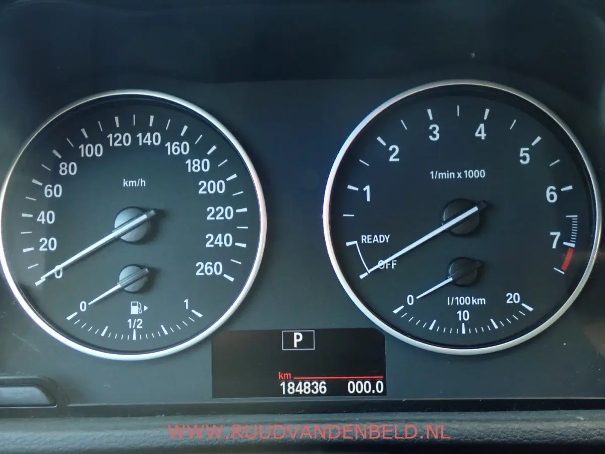 sDrive18i AUTOMAAT / CRUISE / PDC / NAVI / STOELVERWARMING