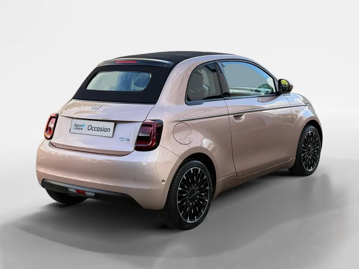 Icon 42 kWh | Keyless | Stoelverwarming | Camera | Lane Assist | Adaptive Cruise | Apple Carplay | Android Auto | LED | Lichtmetalen velgen | 1 Jaar Bovag Garantie