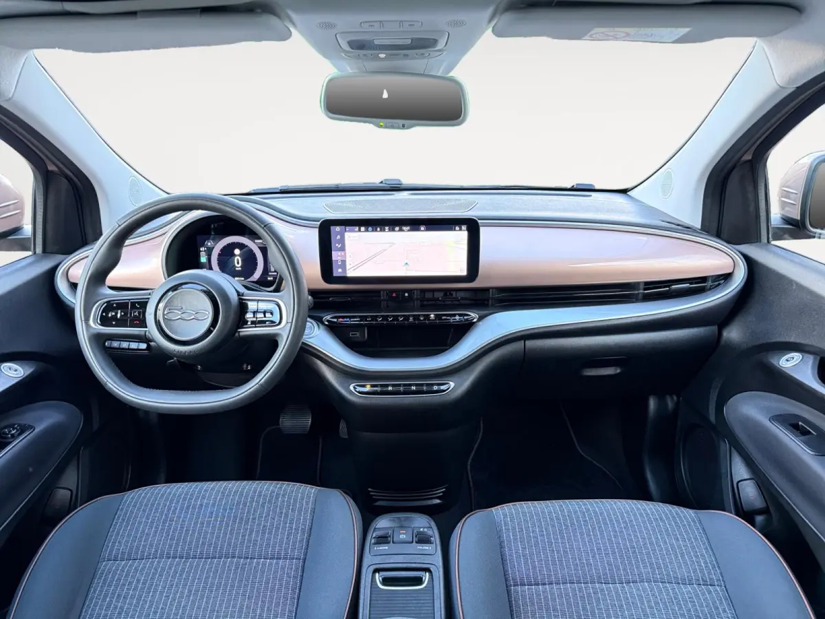 Icon 42 kWh | Keyless | Stoelverwarming | Camera | Lane Assist | Adaptive Cruise | Apple Carplay | Android Auto | LED | Lichtmetalen velgen | 1 Jaar Bovag Garantie