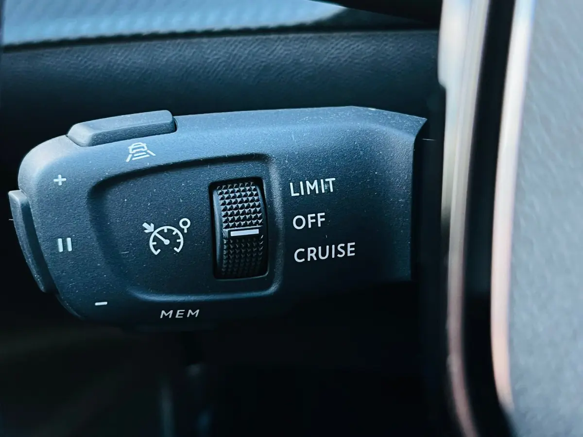1.2 Hybrid 145 GT Adaptieve Cruise | Camera 360! | 18'' Lichemtaal | Leder/Stof | Carplay | LUXE UITSTRALING! ""'