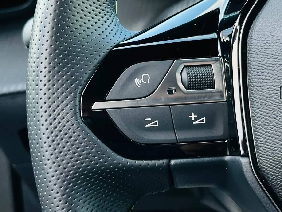 1.2 Hybrid 145 GT Adaptieve Cruise | Camera 360! | 18'' Lichemtaal | Leder/Stof | Carplay | LUXE UITSTRALING! ""'