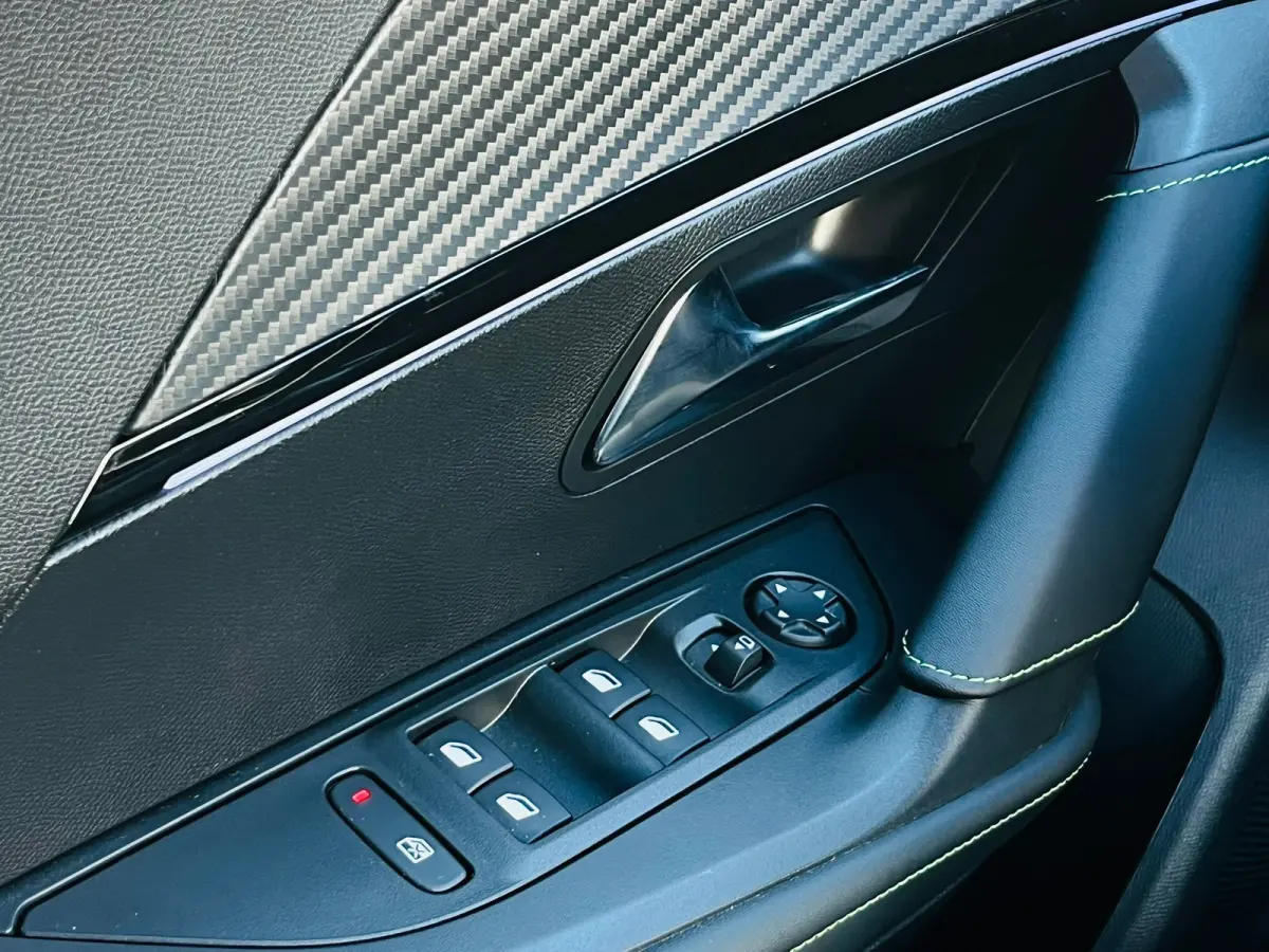 1.2 Hybrid 145 GT Adaptieve Cruise | Camera 360! | 18'' Lichemtaal | Leder/Stof | Carplay | LUXE UITSTRALING! ""'