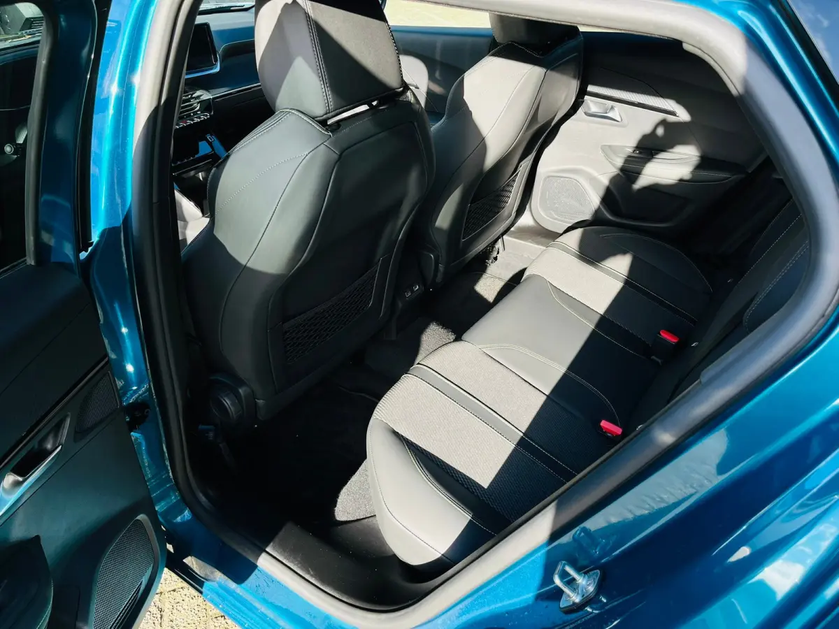 1.2 Hybrid 145 GT Adaptieve Cruise | Camera 360! | 18'' Lichemtaal | Leder/Stof | Carplay | LUXE UITSTRALING! ""'