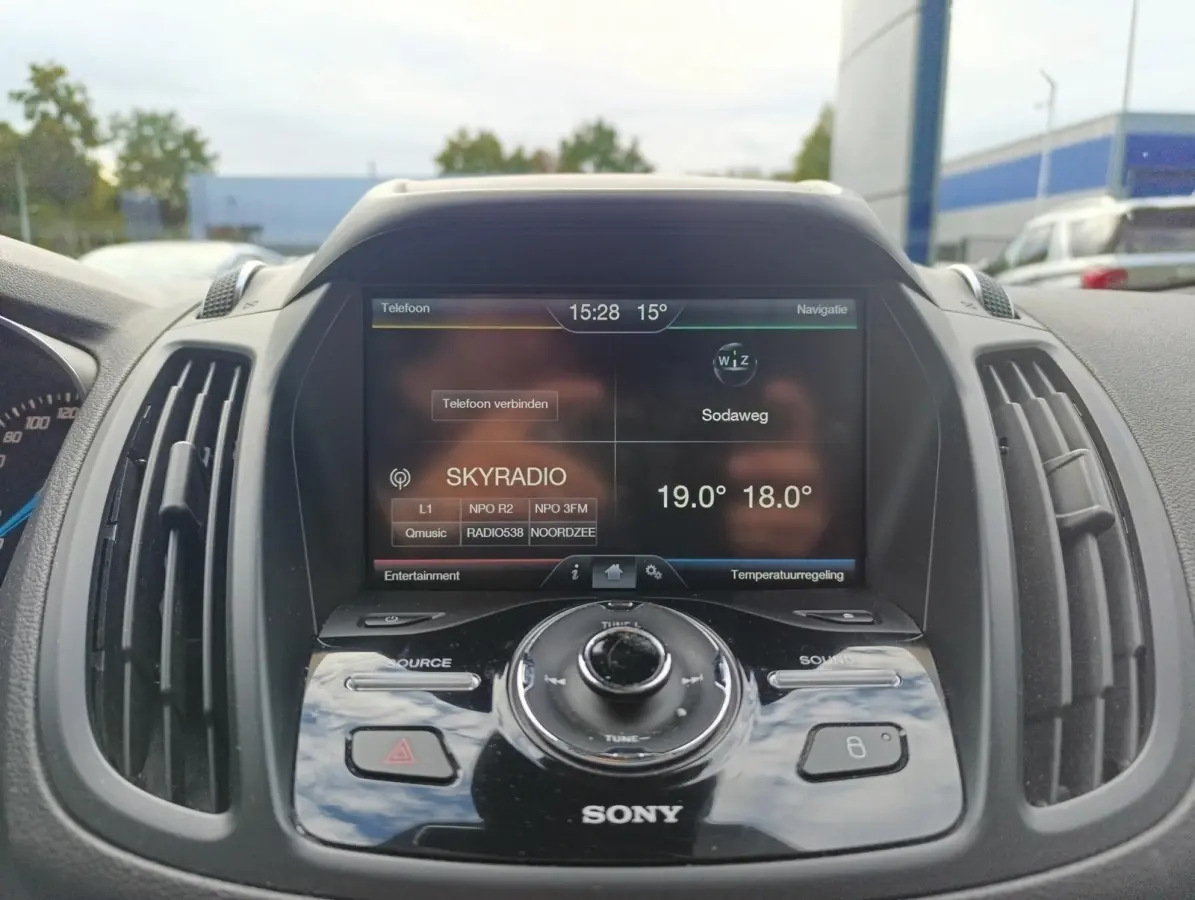 1.5 EcoBoost Titanium | 1e-eigenaar | 1800kg trekgewicht | Trekhaak | Elek. Achterklep | Stoel/voorruitverwarming | Camera | Sony-audio