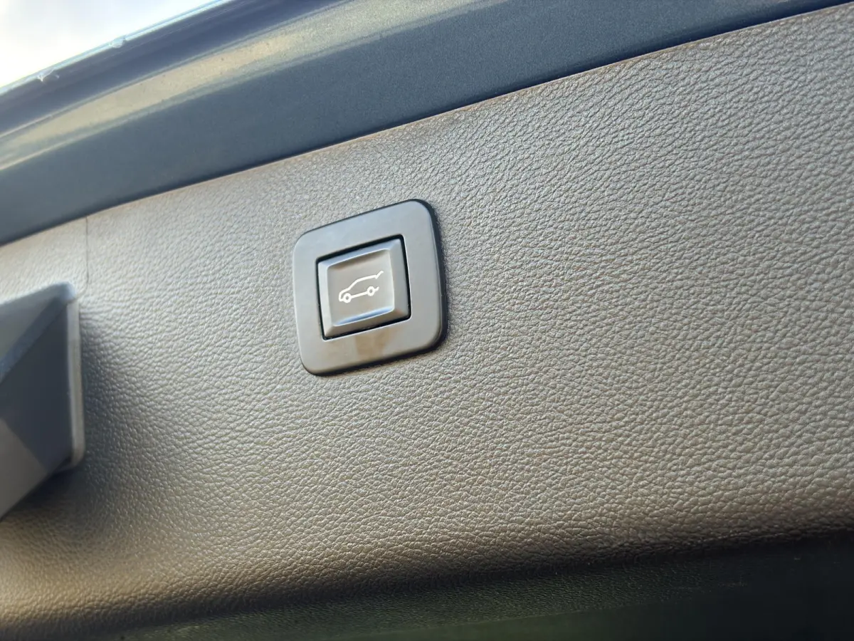 1.0 Innovation ✓1e Eigenaar✓Camera✓Trekhaak✓Carplay✓Navi✓Halfleder✓105pk✓Pdc V+A✓Recent beurt gehad✓Clima✓Cruise✓Rijstrooksensor✓N.A.P✓Apk tot 10-2027