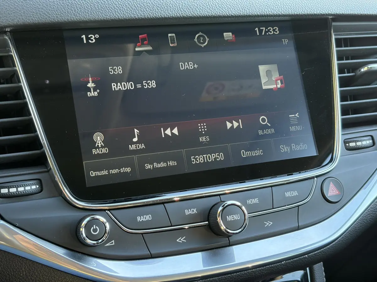 1.0 Innovation ✓1e Eigenaar✓Camera✓Trekhaak✓Carplay✓Navi✓Halfleder✓105pk✓Pdc V+A✓Recent beurt gehad✓Clima✓Cruise✓Rijstrooksensor✓N.A.P✓Apk tot 10-2027