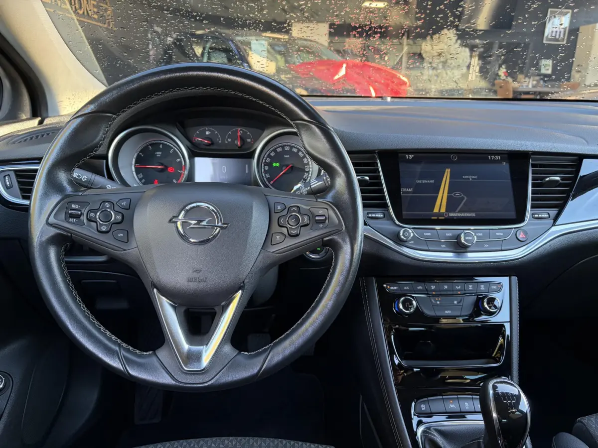 1.0 Innovation ✓1e Eigenaar✓Camera✓Trekhaak✓Carplay✓Navi✓Halfleder✓105pk✓Pdc V+A✓Recent beurt gehad✓Clima✓Cruise✓Rijstrooksensor✓N.A.P✓Apk tot 10-2027