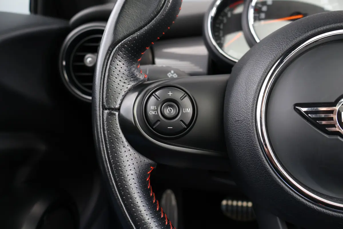 1.5 Cooper JCW Automaat | John Cooper Works trim | Pano | Stoelverwarming | Sportstoelen