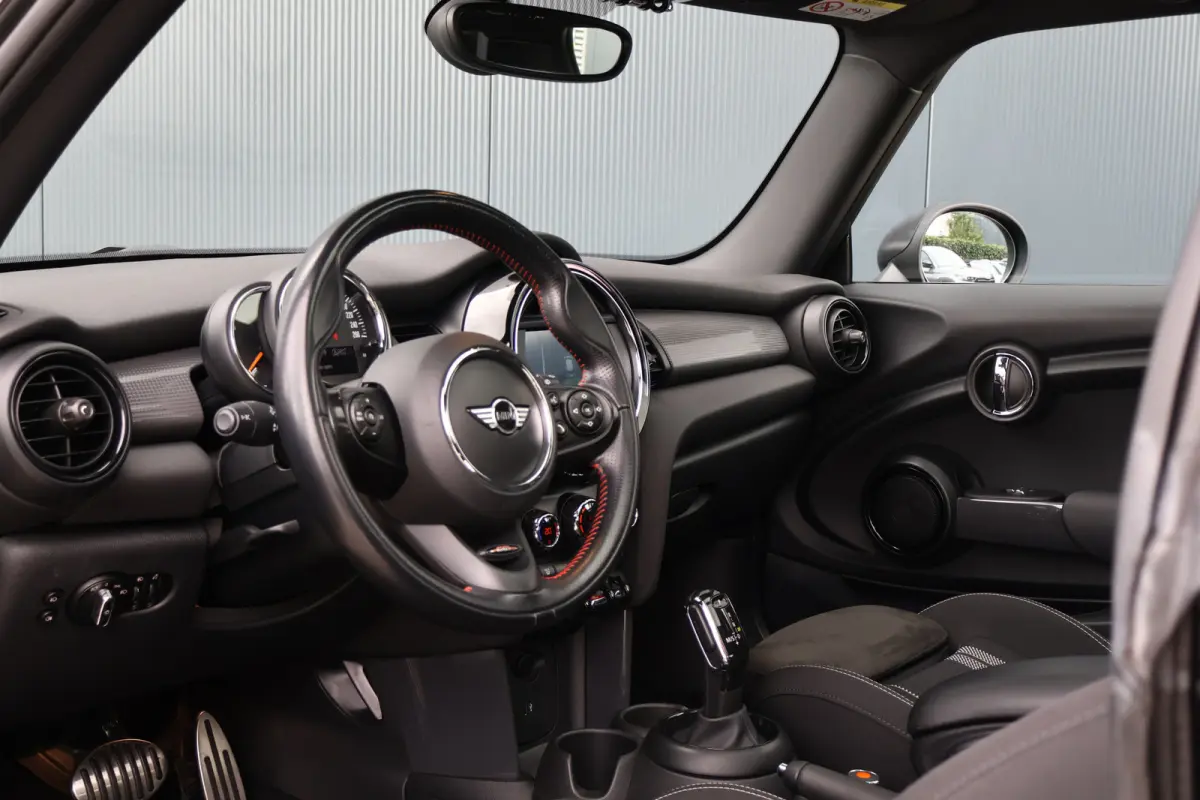 1.5 Cooper JCW Automaat | John Cooper Works trim | Pano | Stoelverwarming | Sportstoelen