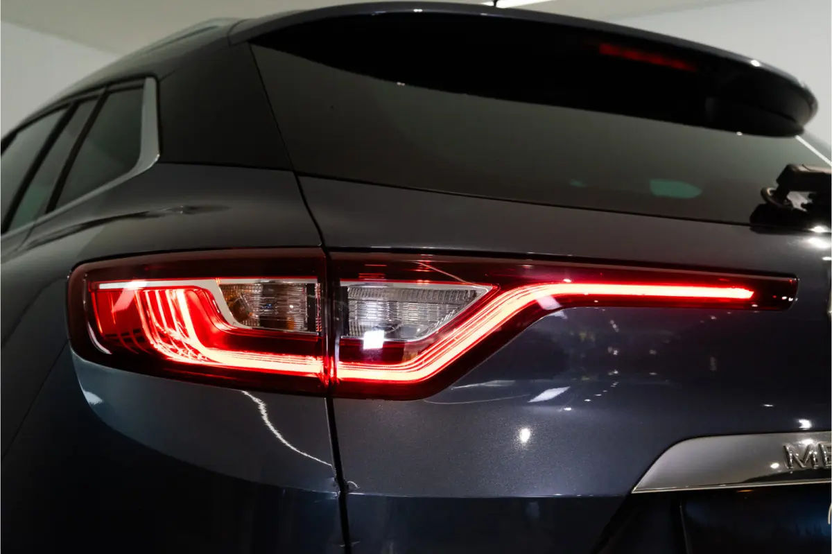 1.3 TCe Bose 141PK NL AUTO+NAP | Trekhaak | Camera&Aut. Inparkeren | Blind Spot | Titanium Grey