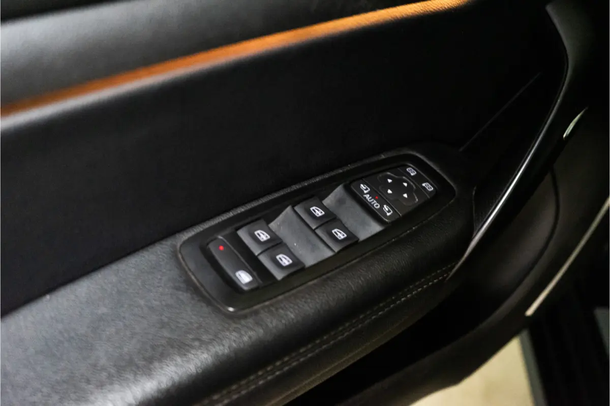 1.3 TCe Bose 141PK NL AUTO+NAP | Trekhaak | Camera&Aut. Inparkeren | Blind Spot | Titanium Grey