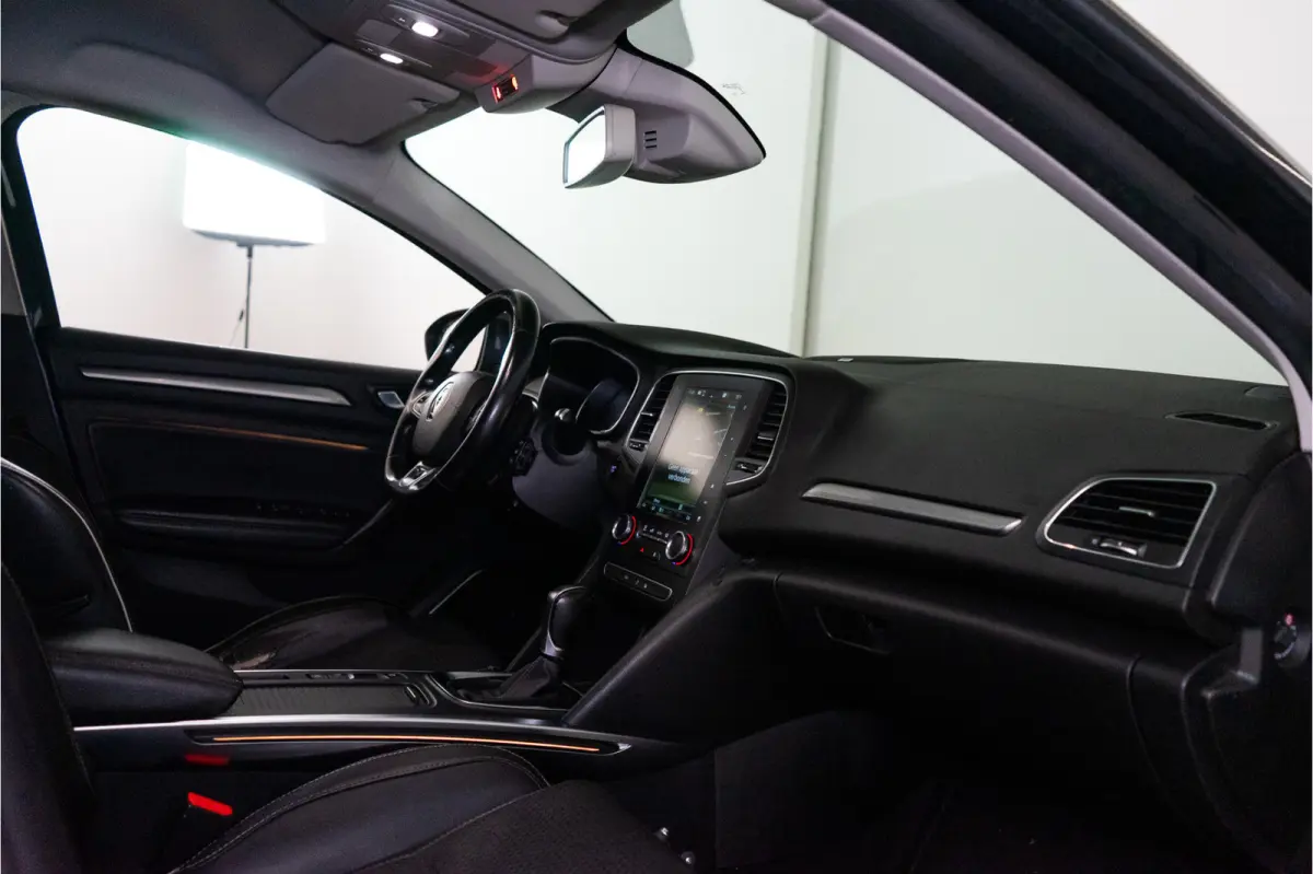 1.3 TCe Bose 141PK NL AUTO+NAP | Trekhaak | Camera&Aut. Inparkeren | Blind Spot | Titanium Grey
