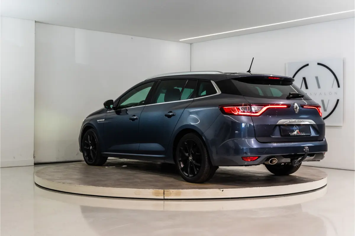 1.3 TCe Bose 141PK NL AUTO+NAP | Trekhaak | Camera&Aut. Inparkeren | Blind Spot | Titanium Grey