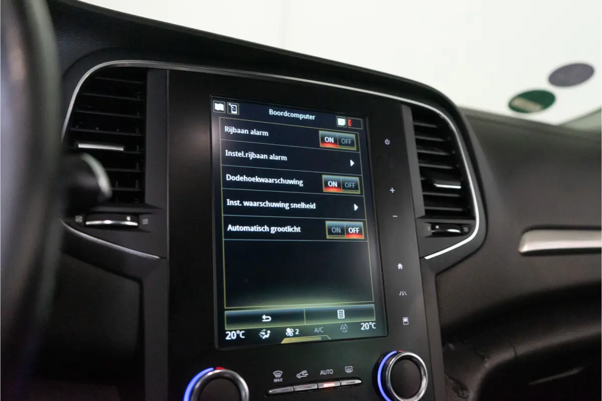 1.3 TCe Bose 141PK NL AUTO+NAP | Trekhaak | Camera&Aut. Inparkeren | Blind Spot | Titanium Grey