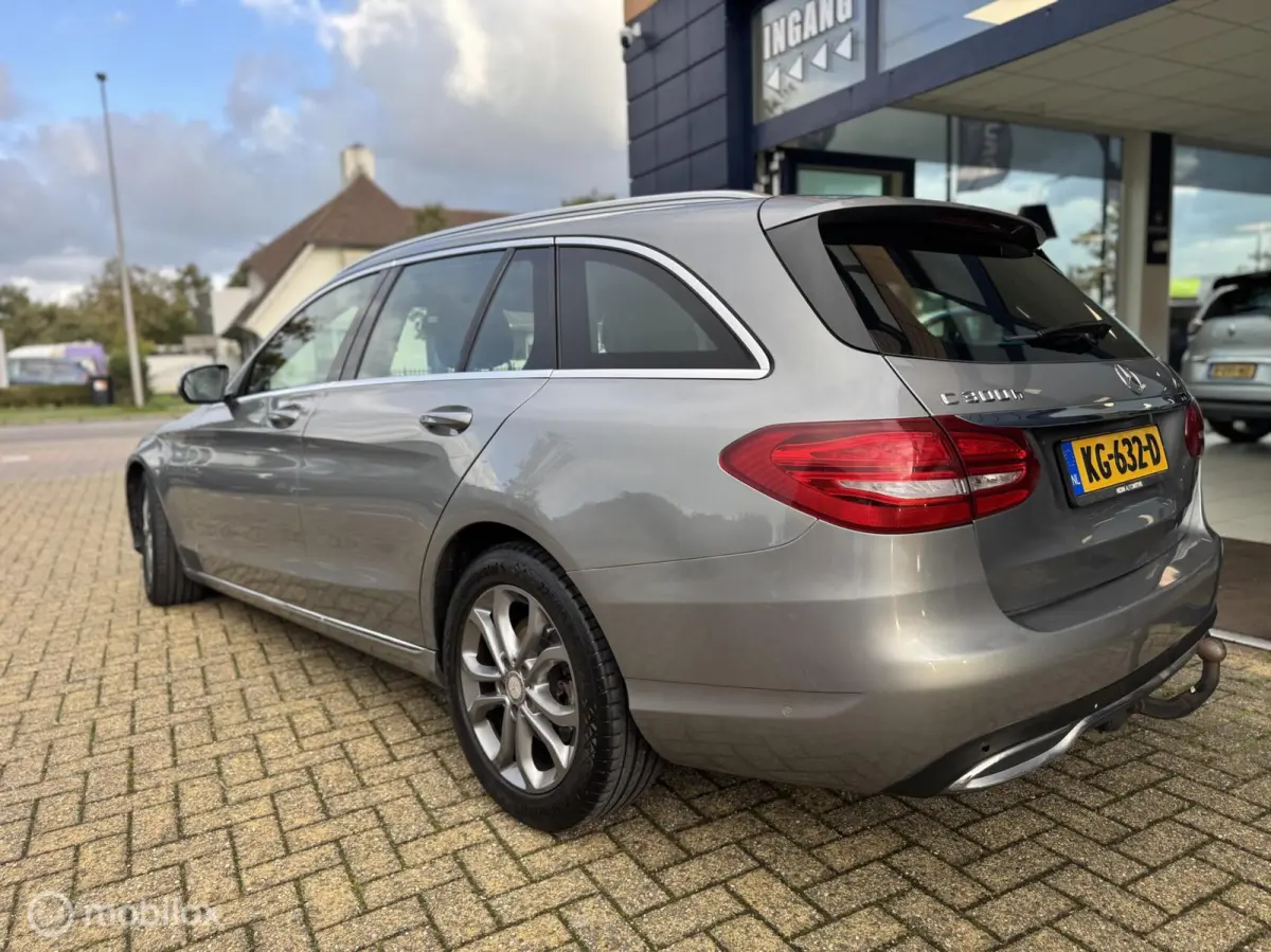 300 CDI HYBRID Lease Edition 7G Tronic Plus AUT.