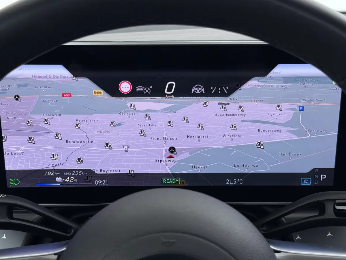 EQE SUV 300 AMG Line 91 kWh | Airmatic Achteras Pano Trekhaak Burmester Ventilatie 4x Stoelverwarming