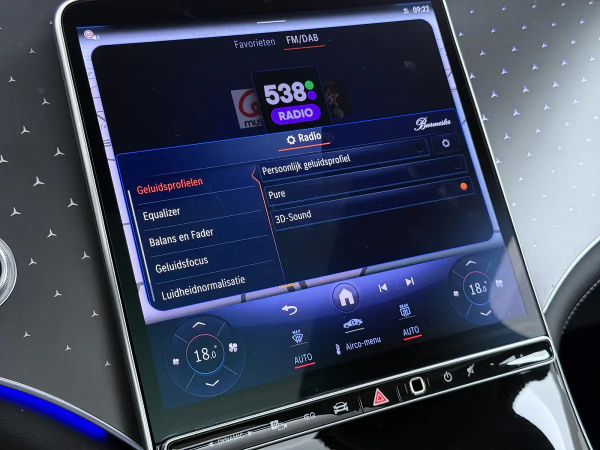 EQE SUV 300 AMG Line 91 kWh | Airmatic Achteras Pano Trekhaak Burmester Ventilatie 4x Stoelverwarming