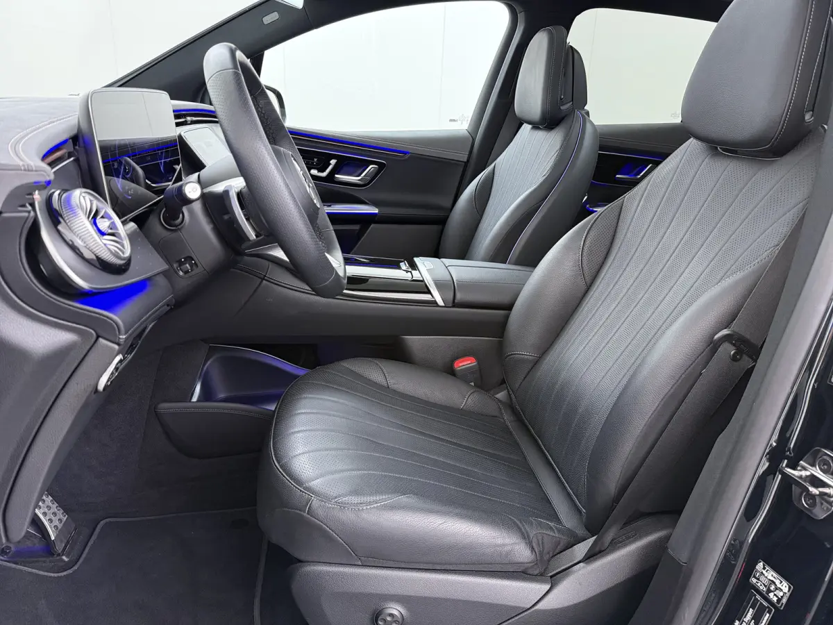 EQE SUV 300 AMG Line 91 kWh | Airmatic Achteras Pano Trekhaak Burmester Ventilatie 4x Stoelverwarming
