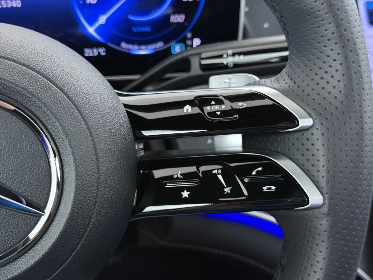 EQE SUV 300 AMG Line 91 kWh | Airmatic Achteras Pano Trekhaak Burmester Ventilatie 4x Stoelverwarming