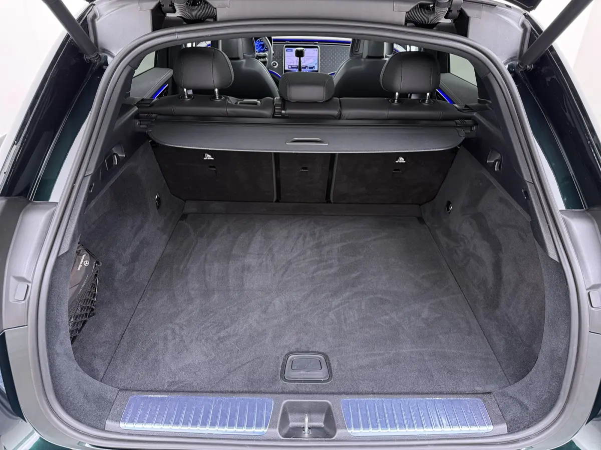 EQE SUV 300 AMG Line 91 kWh | Airmatic Achteras Pano Trekhaak Burmester Ventilatie 4x Stoelverwarming