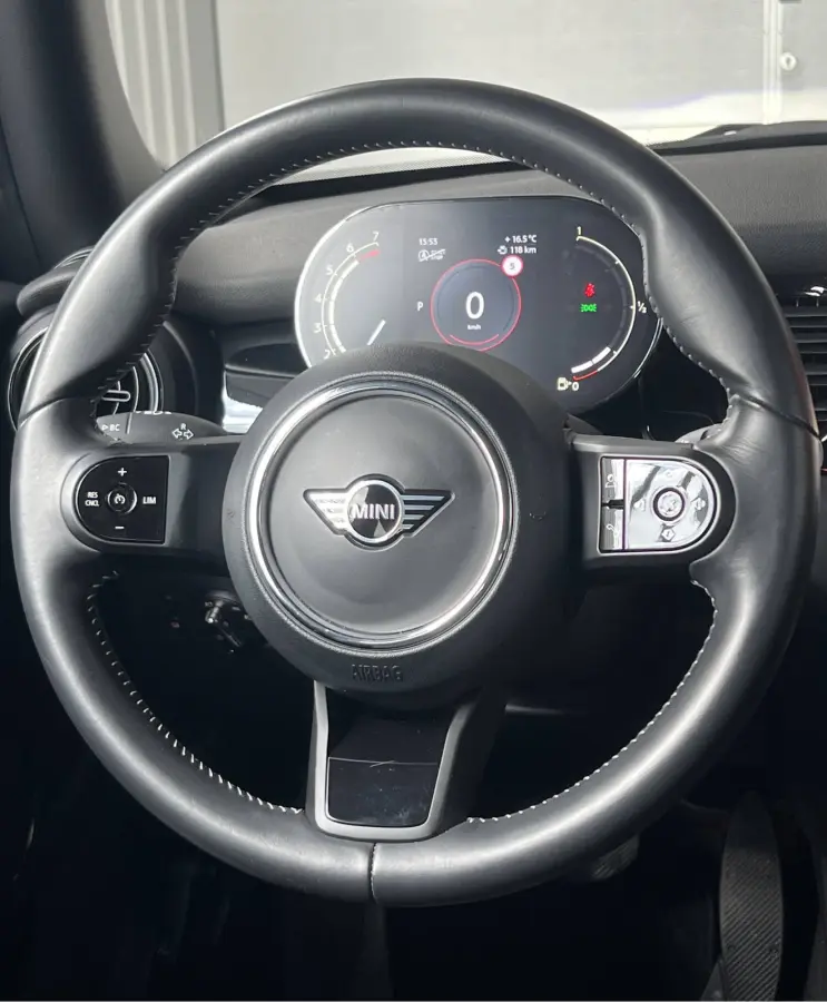 1.5 Cooper Camden Go Edition | AUTOMAAT | LEDER | CAMERA | CARPLAY | NAVI | CRUISE CONTROL | STOELVERWARMING | PDC | CLIMATE CONTROL | LMV 17'' | KEYLESS | LED | DAB | BLUETOOTH