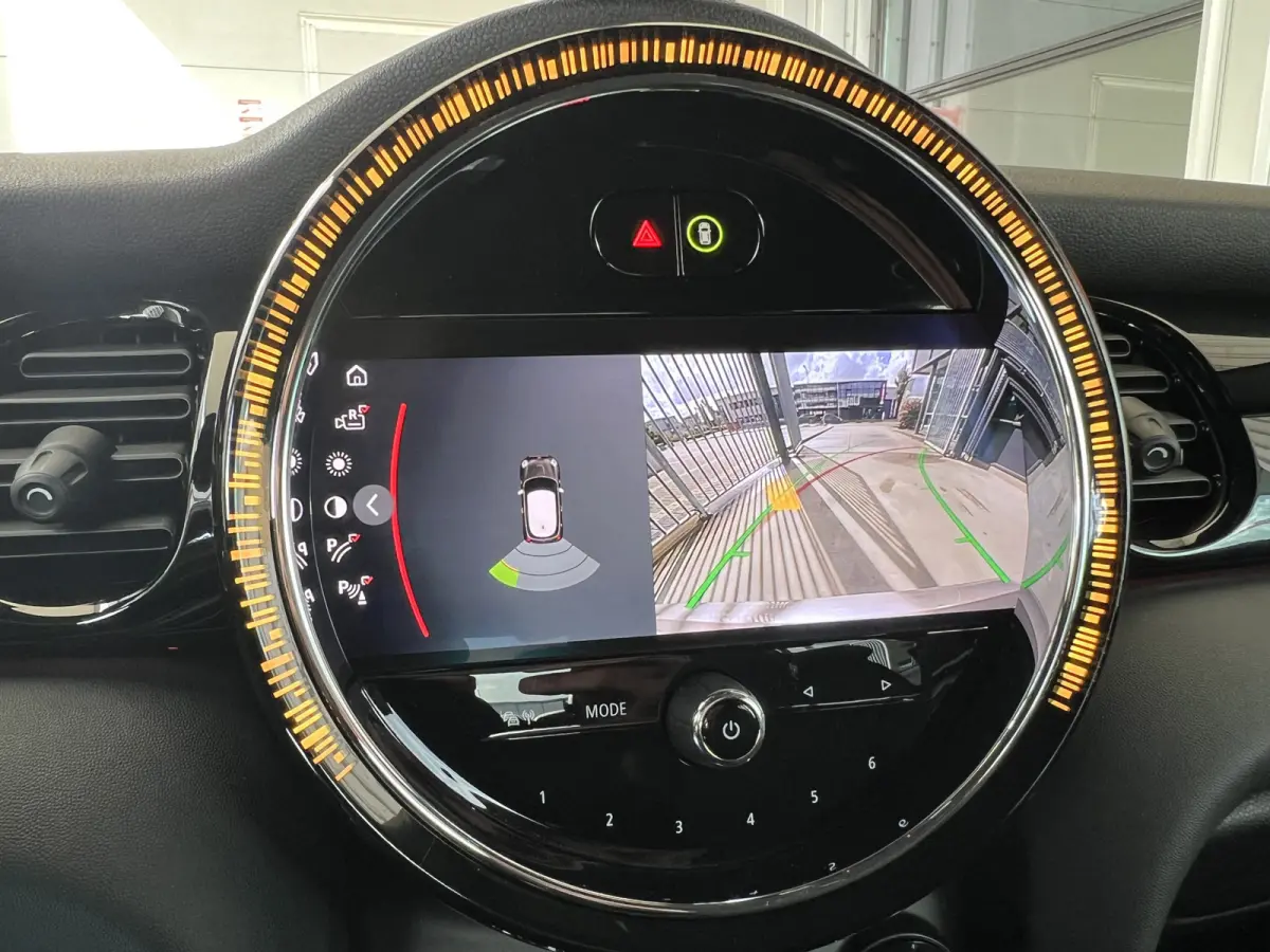 1.5 Cooper Camden Go Edition | AUTOMAAT | LEDER | CAMERA | CARPLAY | NAVI | CRUISE CONTROL | STOELVERWARMING | PDC | CLIMATE CONTROL | LMV 17'' | KEYLESS | LED | DAB | BLUETOOTH