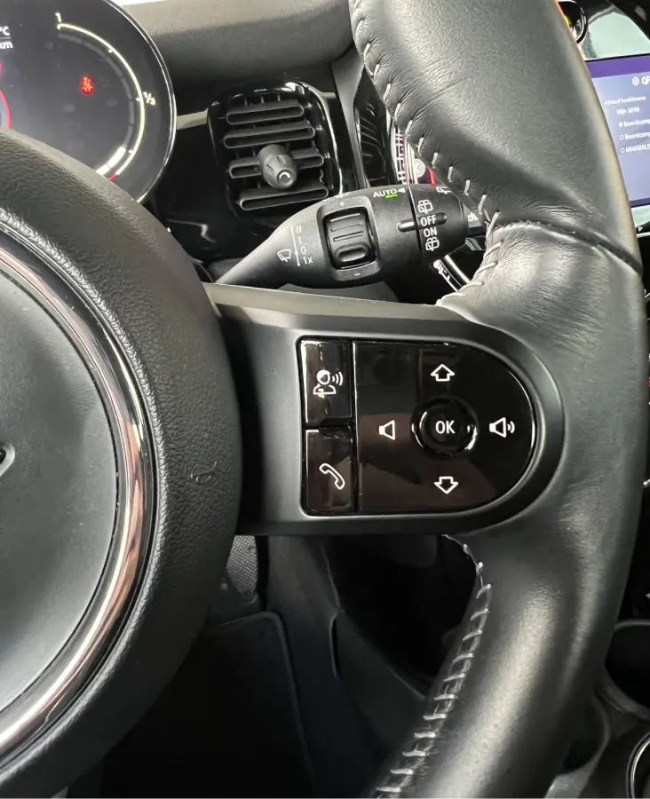 1.5 Cooper Camden Go Edition | AUTOMAAT | LEDER | CAMERA | CARPLAY | NAVI | CRUISE CONTROL | STOELVERWARMING | PDC | CLIMATE CONTROL | LMV 17'' | KEYLESS | LED | DAB | BLUETOOTH