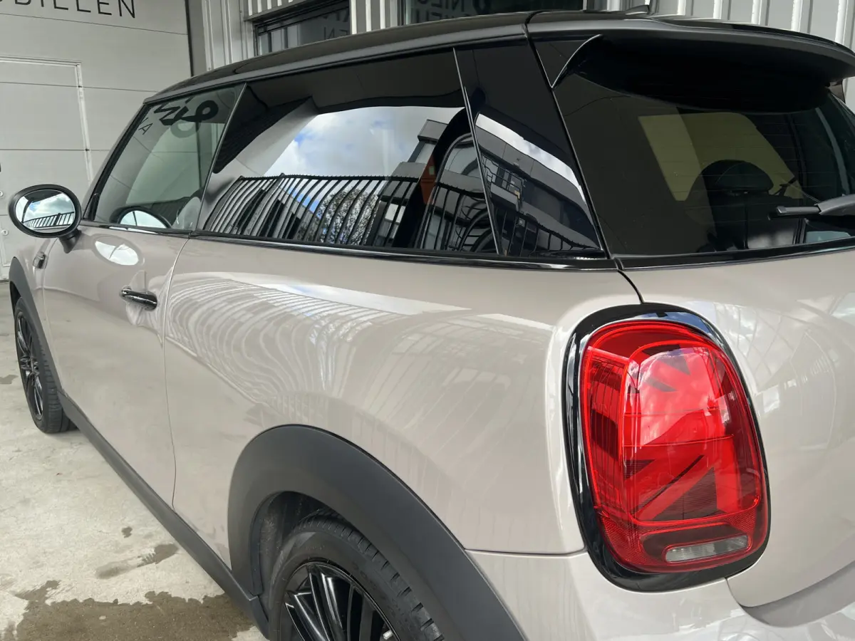 1.5 Cooper Camden Go Edition | AUTOMAAT | LEDER | CAMERA | CARPLAY | NAVI | CRUISE CONTROL | STOELVERWARMING | PDC | CLIMATE CONTROL | LMV 17'' | KEYLESS | LED | DAB | BLUETOOTH