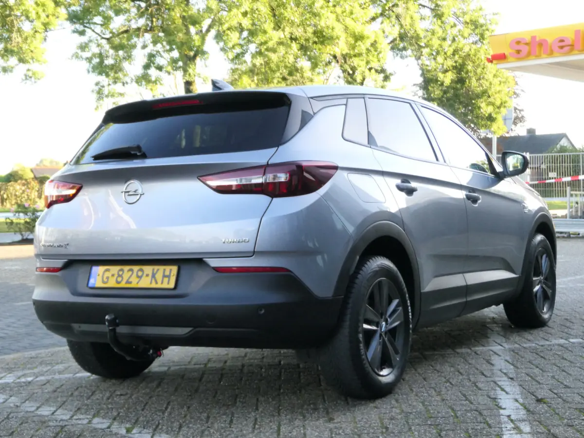 1.2 Turbo 120 Jaar Edition | Trekhaak