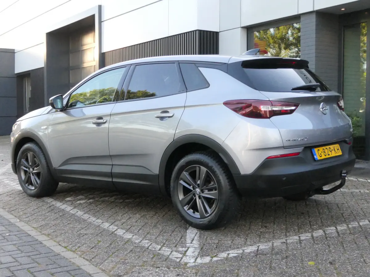 1.2 Turbo 120 Jaar Edition | Trekhaak